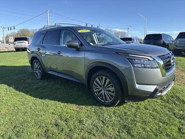 2025 Nissan Pathfinder SL 4WD