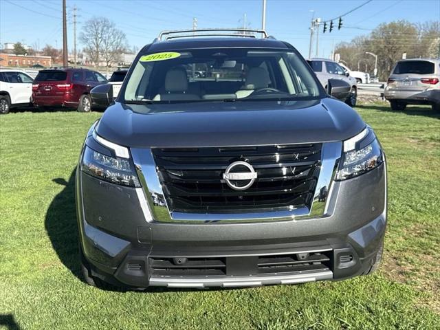 2025 Nissan Pathfinder SL 4WD