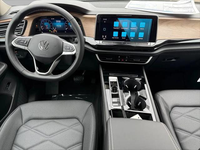 2026 Volkswagen Atlas SE with Technology