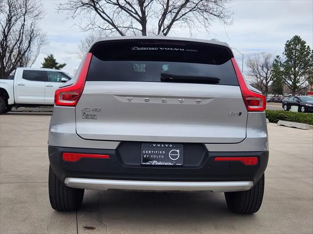 2023 Volvo XC40 B5 Ultimate Bright Theme