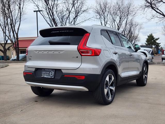 2023 Volvo XC40 B5 Ultimate Bright Theme