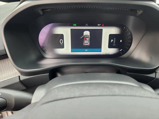 2023 Volvo XC40 B5 Ultimate Bright Theme