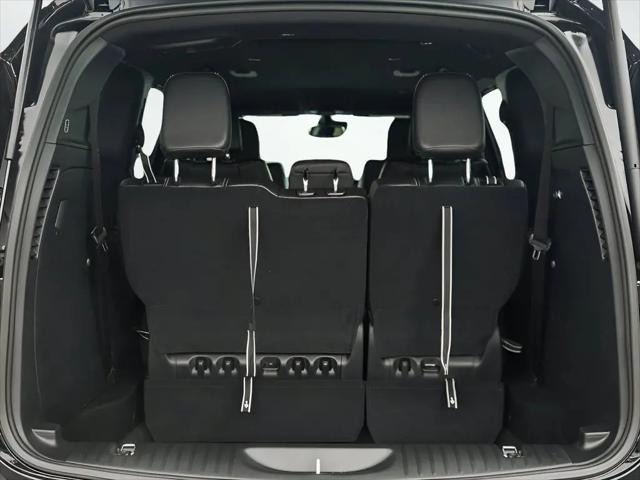 2026 Chrysler Pacifica Select AWD