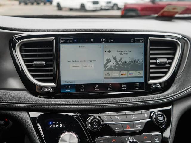 2026 Chrysler Pacifica Select AWD