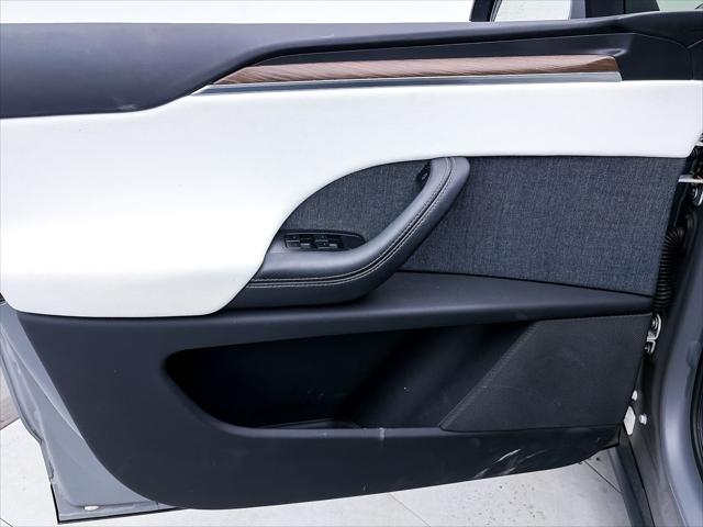 2022 Tesla Model X Dual Motor All-Wheel Drive