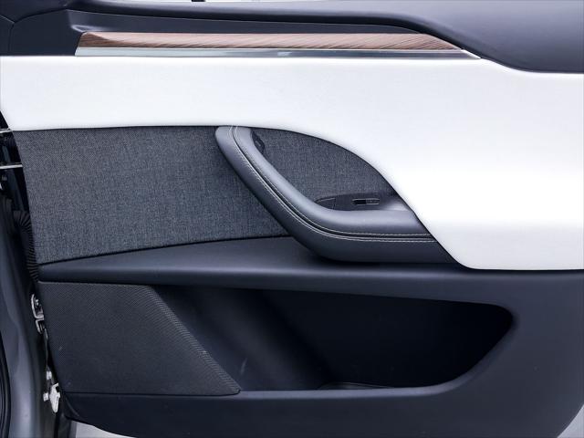 2022 Tesla Model X Dual Motor All-Wheel Drive