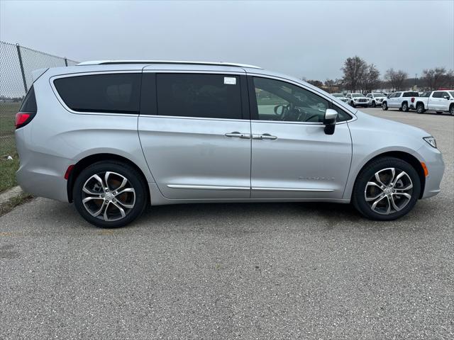 2026 Chrysler Pacifica Pinnacle AWD