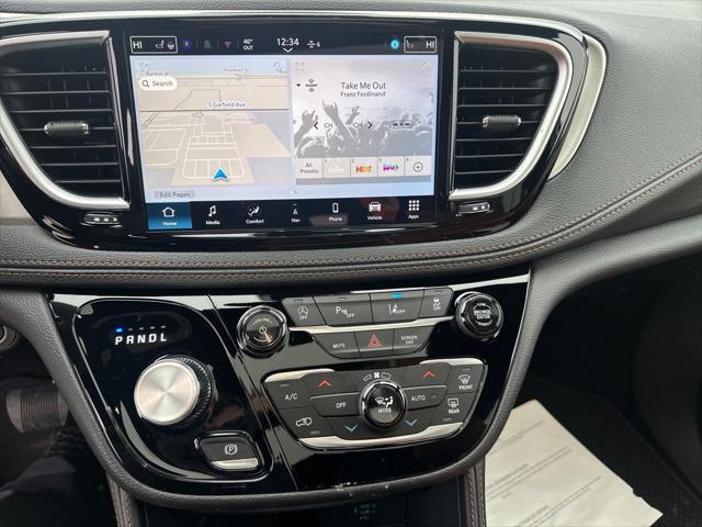 2026 Chrysler Pacifica Pinnacle AWD