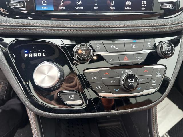 2026 Chrysler Pacifica Pinnacle AWD