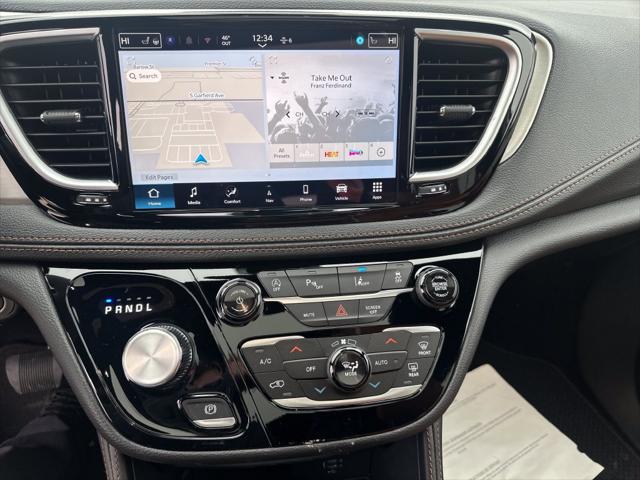 2026 Chrysler Pacifica Pinnacle AWD