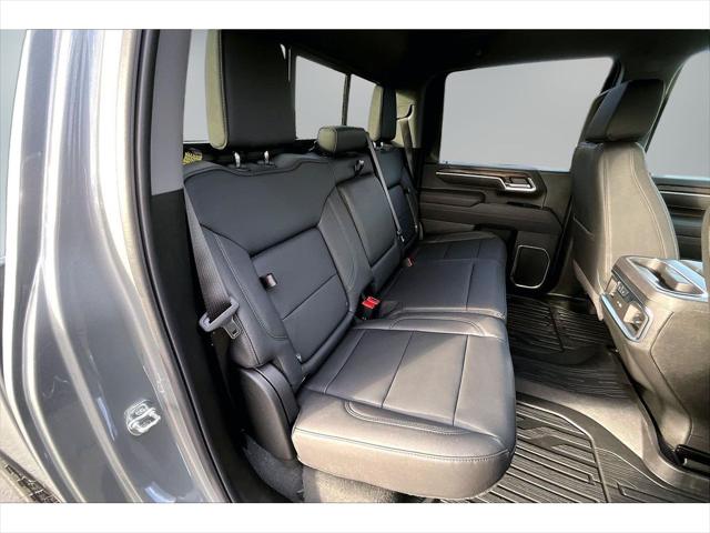 2026 GMC Sierra 2500HD Crew Cab, Standard Bed, SLT, 4WD