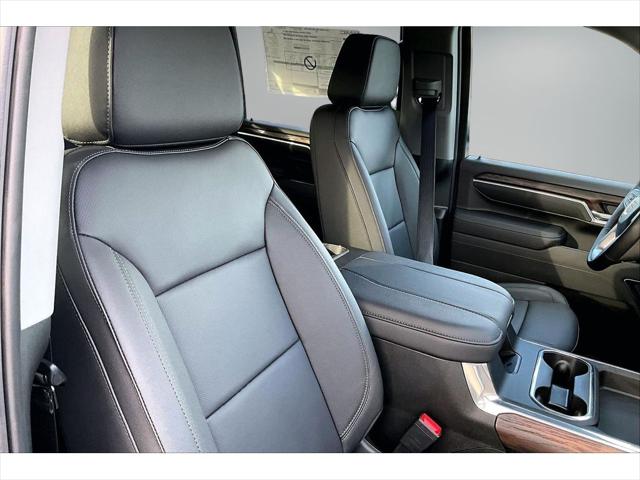 2026 GMC Sierra 2500HD Crew Cab, Standard Bed, SLT, 4WD