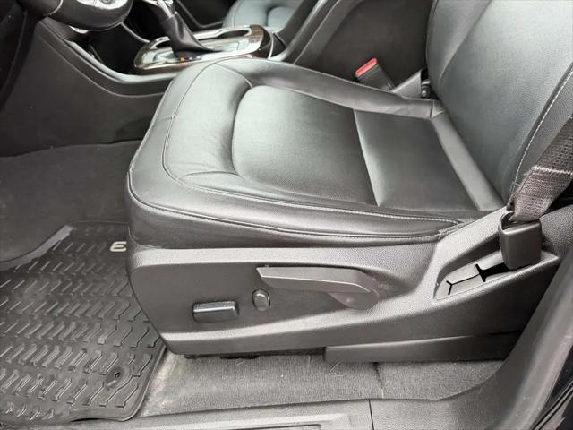 2022 GMC Canyon 4WD Crew Cab Short Box Elevation