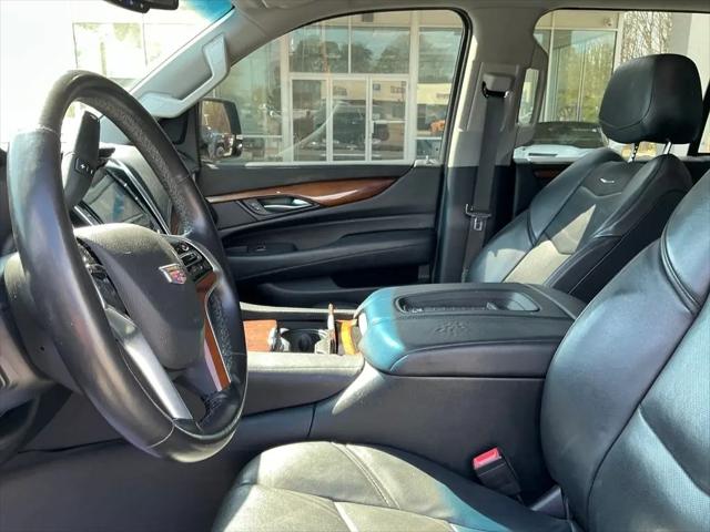 2016 Cadillac Escalade Standard