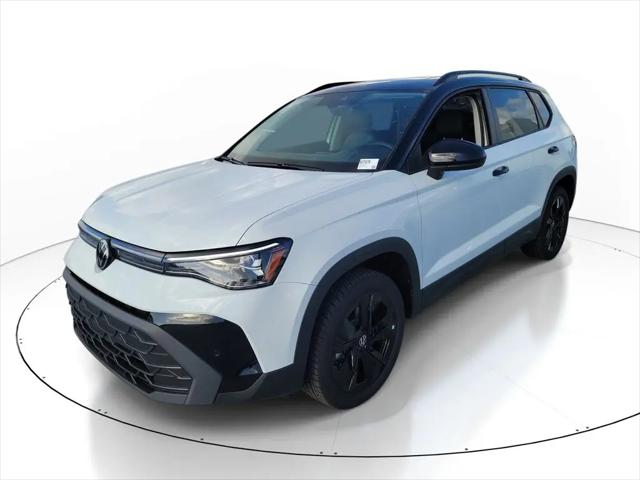 2026 Volkswagen Taos SE Black