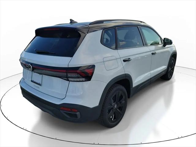 2026 Volkswagen Taos SE Black
