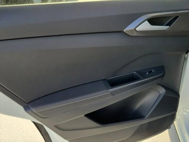 2026 Volkswagen Taos SE Black