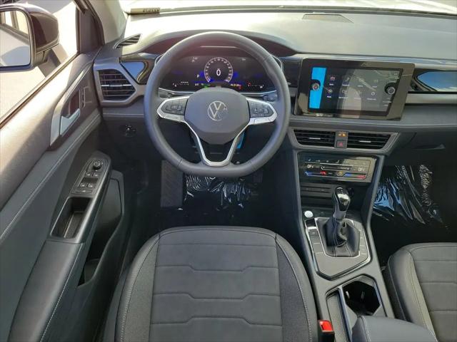 2026 Volkswagen Taos SE Black