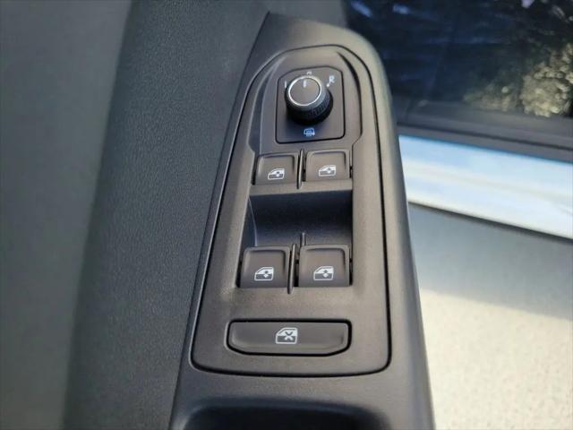 2026 Volkswagen Taos SE Black