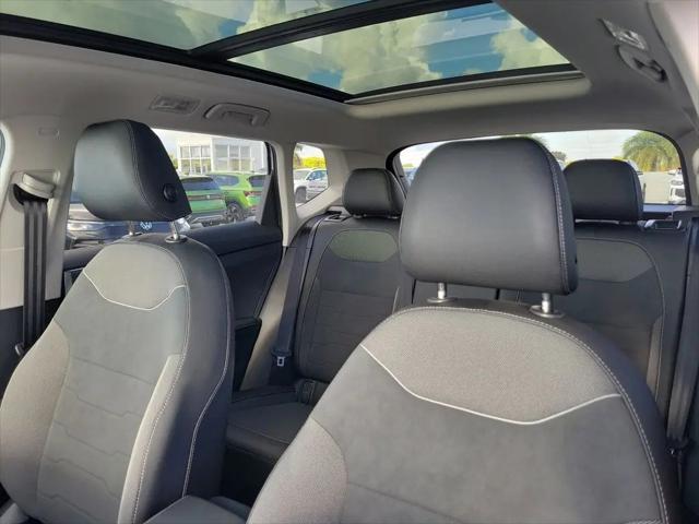 2026 Volkswagen Taos SE Black
