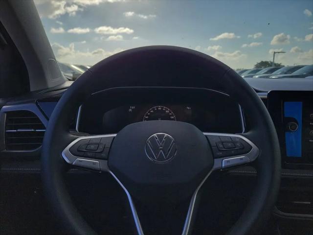 2026 Volkswagen Taos SE Black