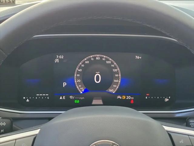 2026 Volkswagen Taos SE Black