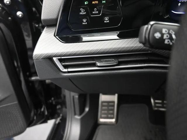 2024 Volkswagen Golf R 2.0T