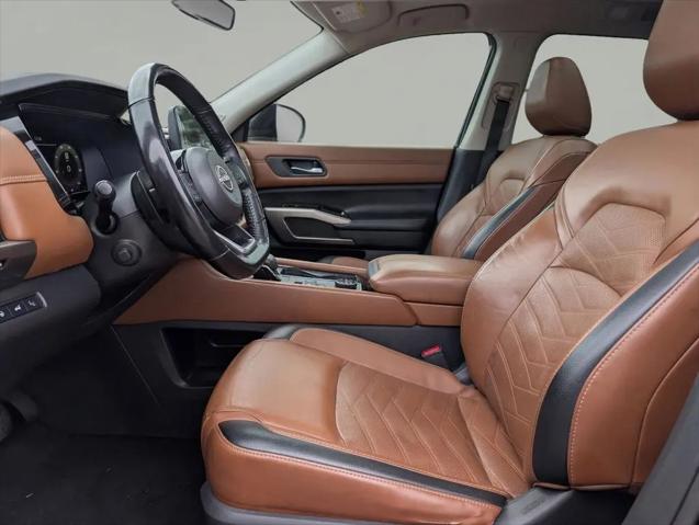 2023 Nissan Pathfinder Platinum 4WD