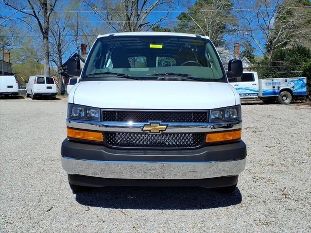 2026 Chevrolet Express Cargo Van 2500 Regular Wheelbase, WT, RWD