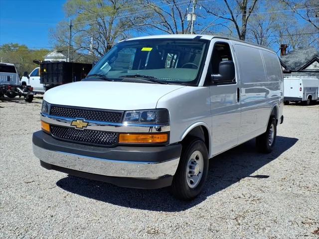 2026 Chevrolet Express Cargo Van 2500 Regular Wheelbase, WT, RWD