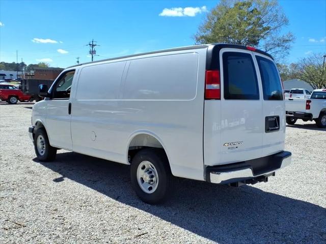 2026 Chevrolet Express Cargo Van 2500 Regular Wheelbase, WT, RWD