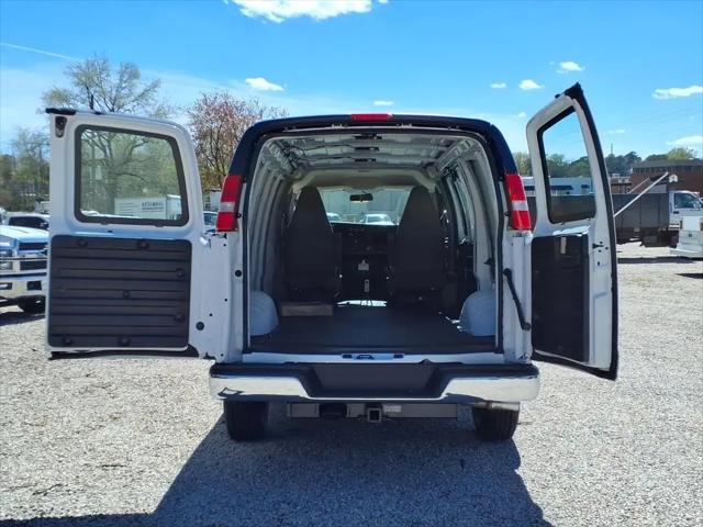 2026 Chevrolet Express Cargo Van 2500 Regular Wheelbase, WT, RWD