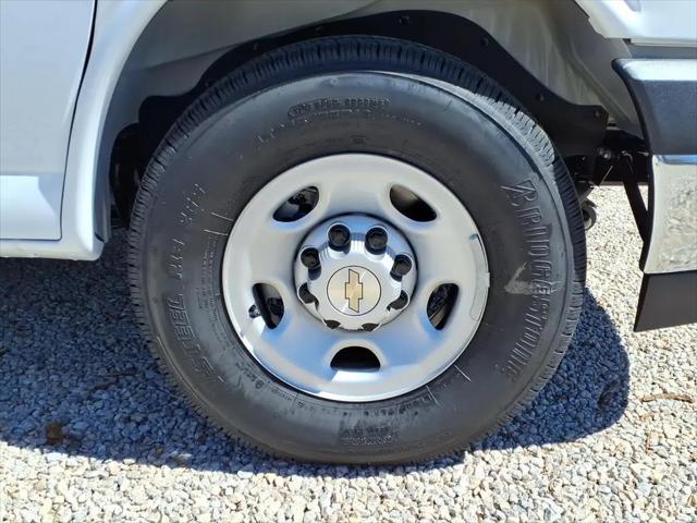 2026 Chevrolet Express Cargo Van 2500 Regular Wheelbase, WT, RWD