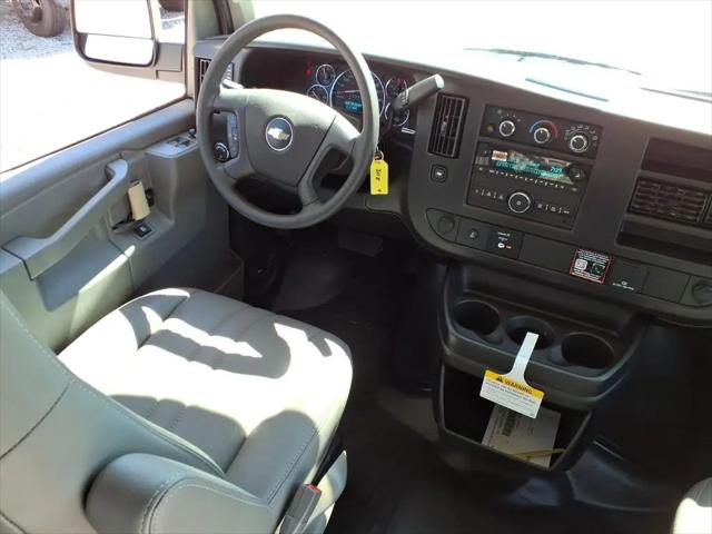 2026 Chevrolet Express Cargo Van 2500 Regular Wheelbase, WT, RWD