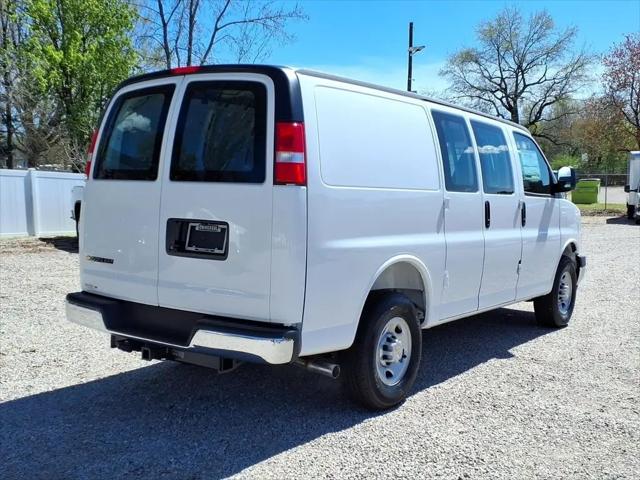 2026 Chevrolet Express Cargo Van 2500 Regular Wheelbase, WT, RWD
