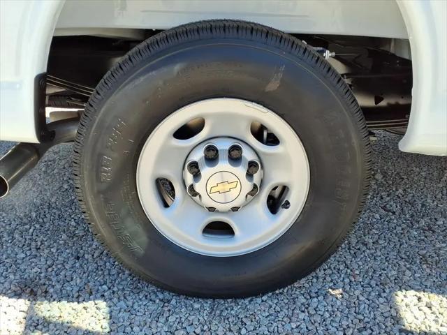 2026 Chevrolet Express Cargo Van 2500 Regular Wheelbase, WT, RWD
