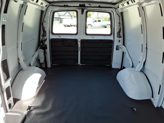 2026 Chevrolet Express Cargo Van 2500 Regular Wheelbase, WT, RWD