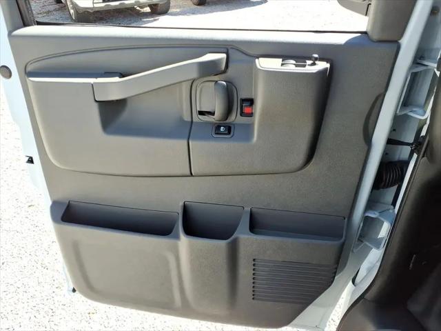 2026 Chevrolet Express Cargo Van 2500 Regular Wheelbase, WT, RWD