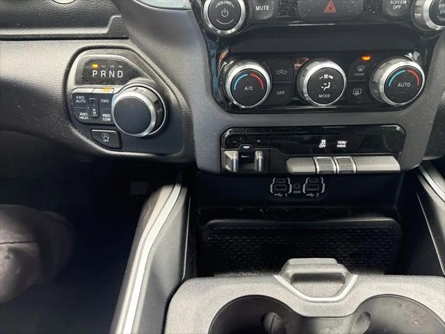 2022 Ram 1500 Big Horn Crew Cab 4x4 5'7" Box