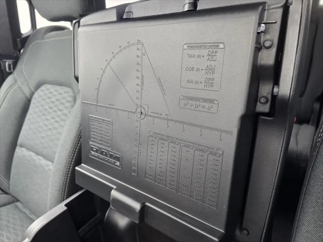 2026 Ram 1500 Big Horn Crew Cab 4x4 5'7" Box