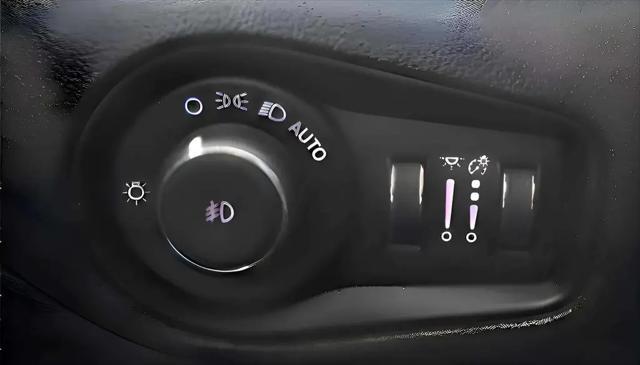 2019 Jeep Renegade Latitude FWD
