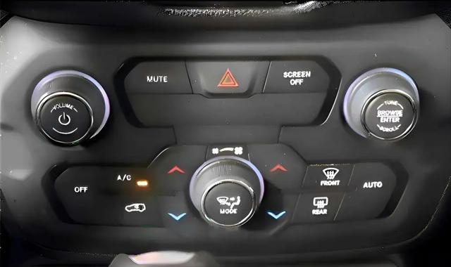 2019 Jeep Renegade Latitude FWD
