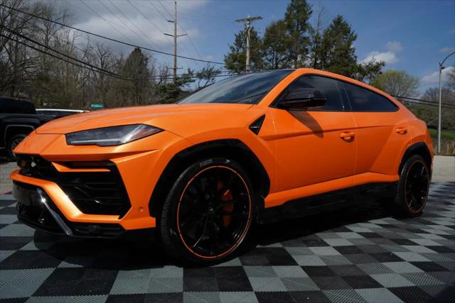 2022 Lamborghini Urus Pearl Capsule