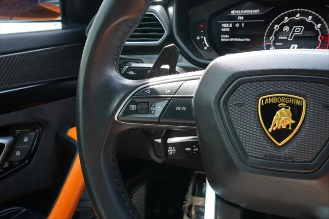 2022 Lamborghini Urus Pearl Capsule