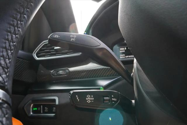 2022 Lamborghini Urus Pearl Capsule