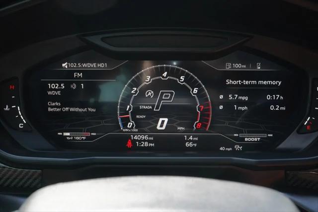 2022 Lamborghini Urus Pearl Capsule