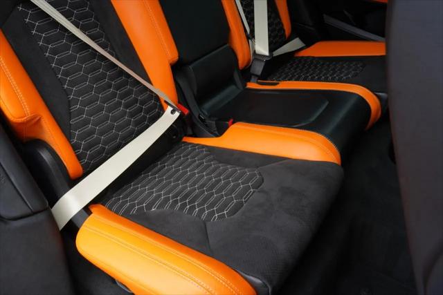 2022 Lamborghini Urus Pearl Capsule