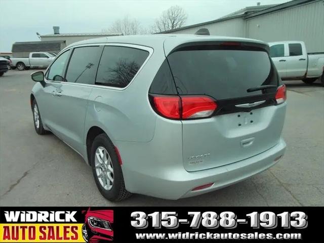 2023 Chrysler Voyager LX