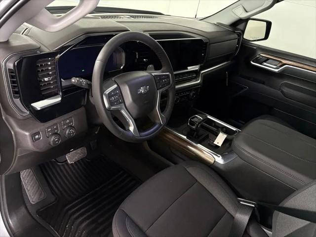 2026 Chevrolet Silverado 1500 4WD Crew Cab Short Bed RST