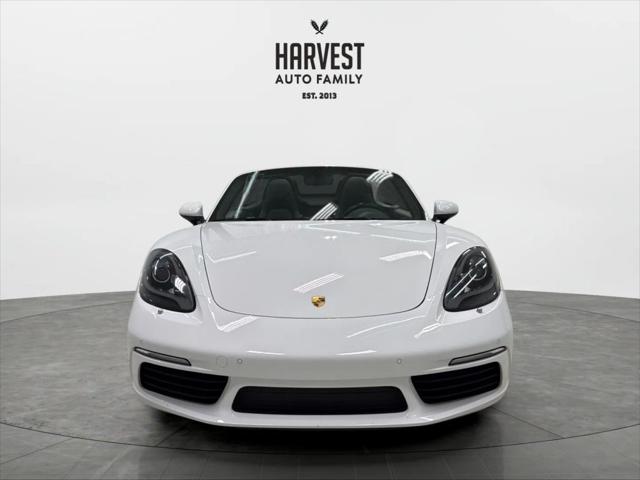 2019 Porsche 718 Boxster Roadster 2D